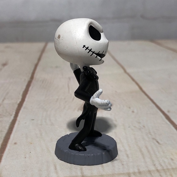 The Nightmare Before Christmas 30th Anniversary Mini Figure - Picture 4 of 8